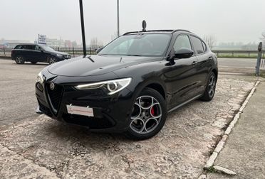 Alfa Romeo Stelvio 2.2 Turbodiesel 160 CV AT8 RWD Tetto Apribile, Pelle rossa Sport-Tech