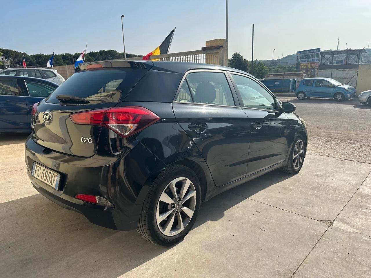 Hyundai i20 BENZINA 2016 ACCESSORIATA NEOPATENTATI