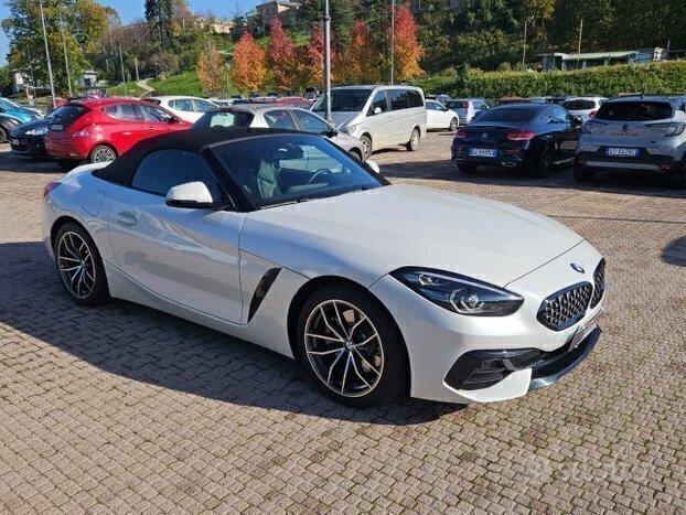 Bmw Z4 20i cc2000 cv 198 km 18000 pari al nuovo iva esposta