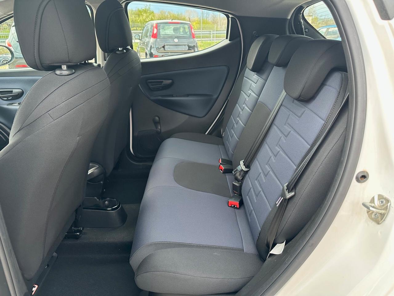Lancia Ypsilon 1.0 70CV GOLD + TELECAMERA 1.000KM