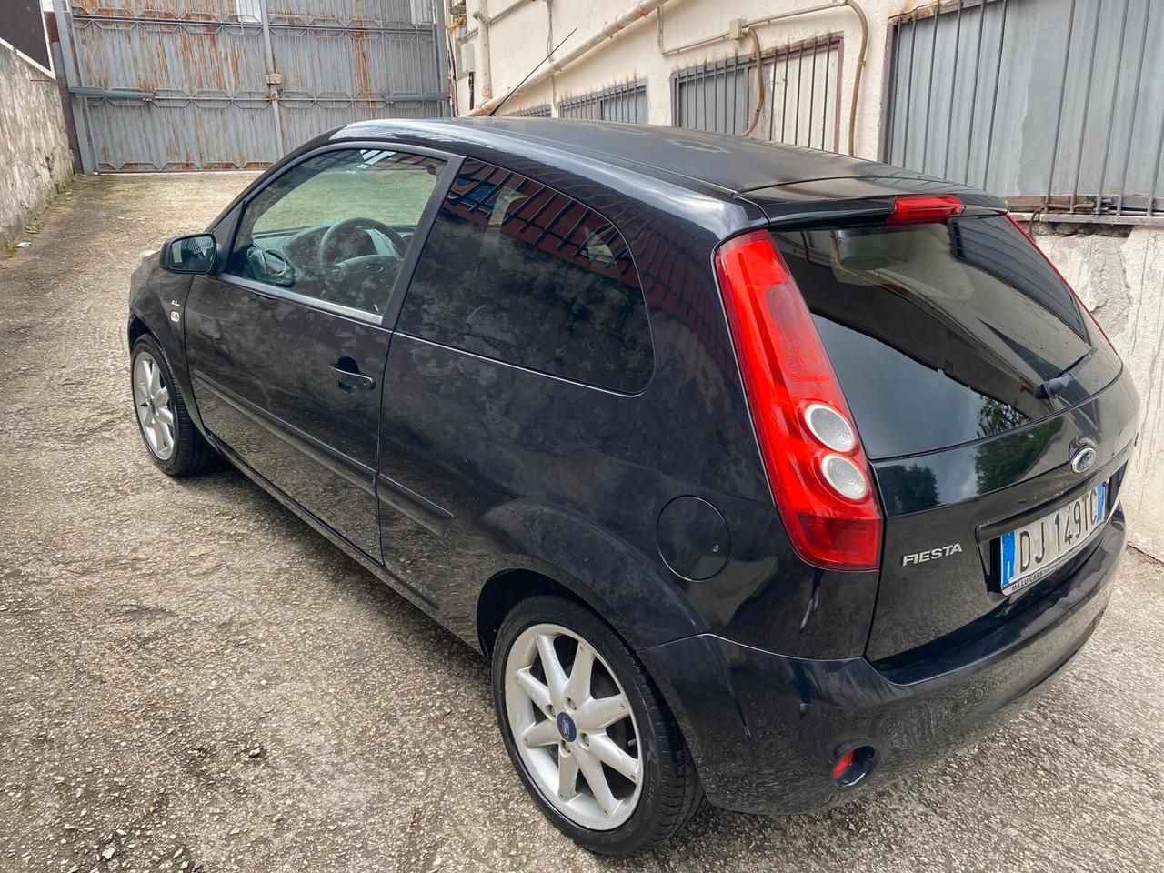 Ford Fiesta 1.4cc diesel (PRIVATO)-2007