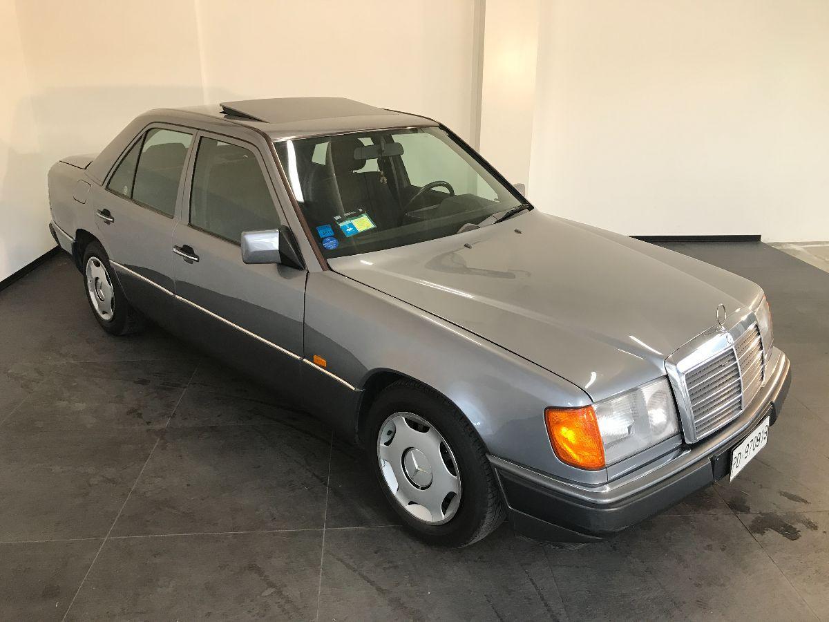 MERCEDES 200 E