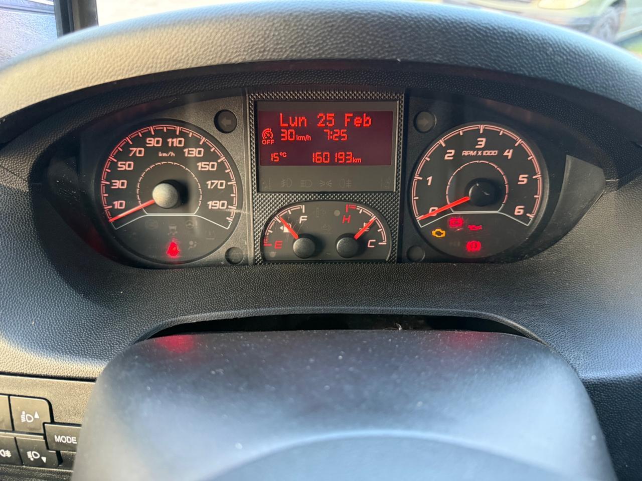 Fiat Ducato centinato con sponda idraulica