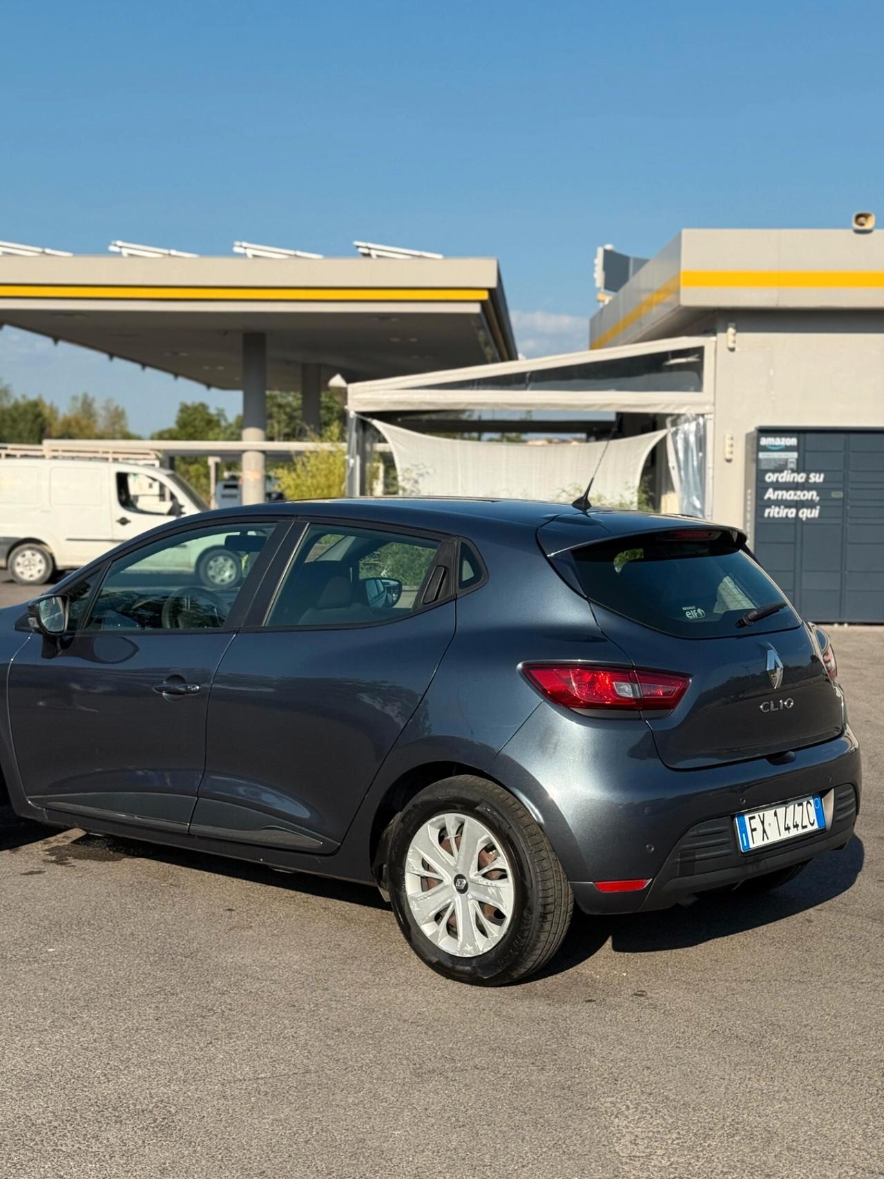 Renault Clio 2020 75 CV Moschino Life come nuova