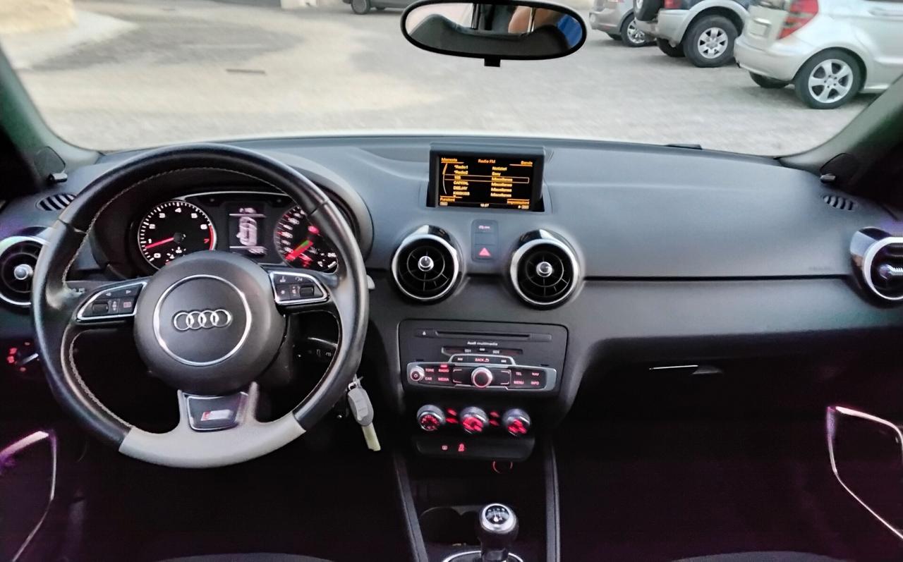 Audi A1 1.2 TFSI S line edition