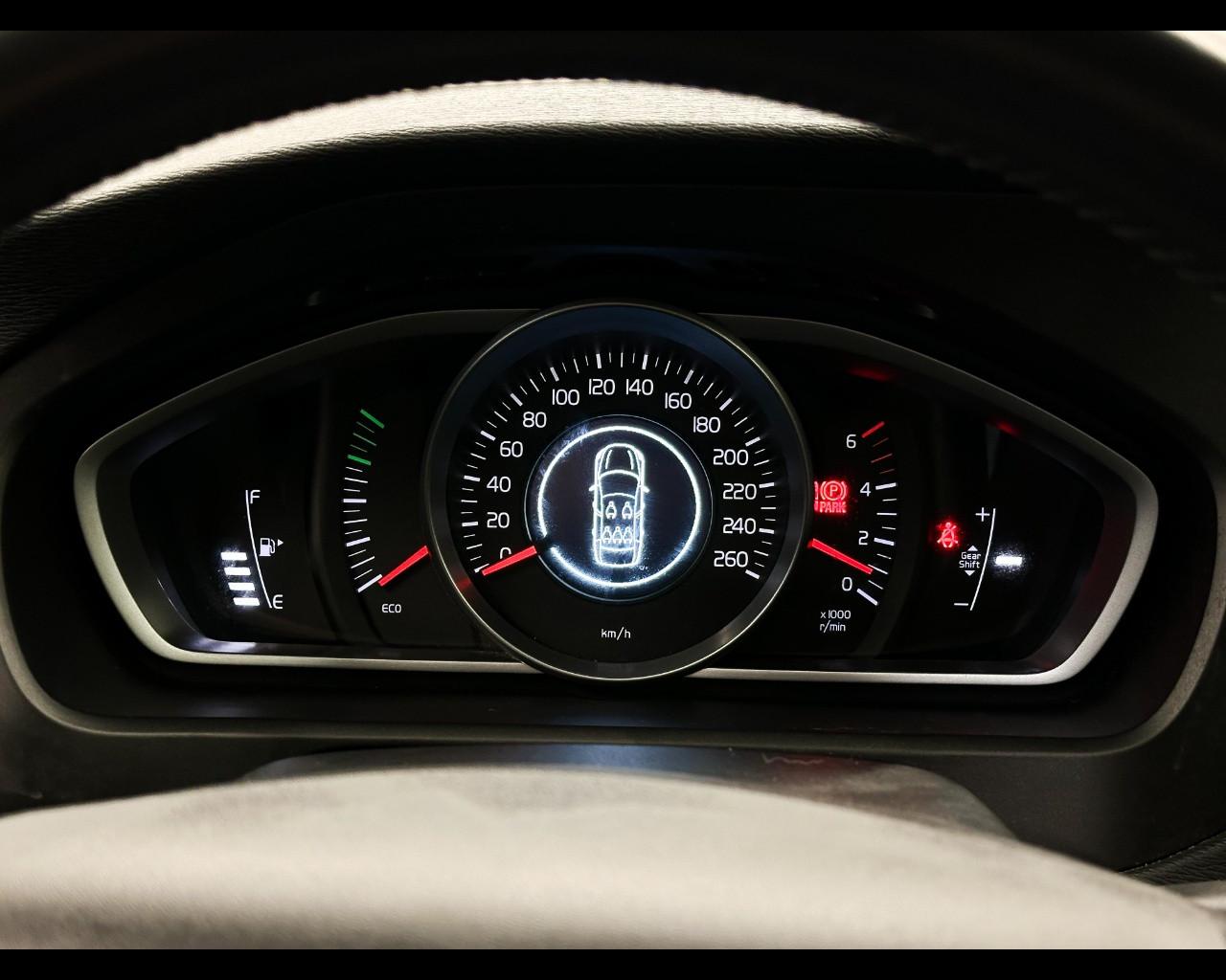 VOLVO V40 Cross Country D2 Business