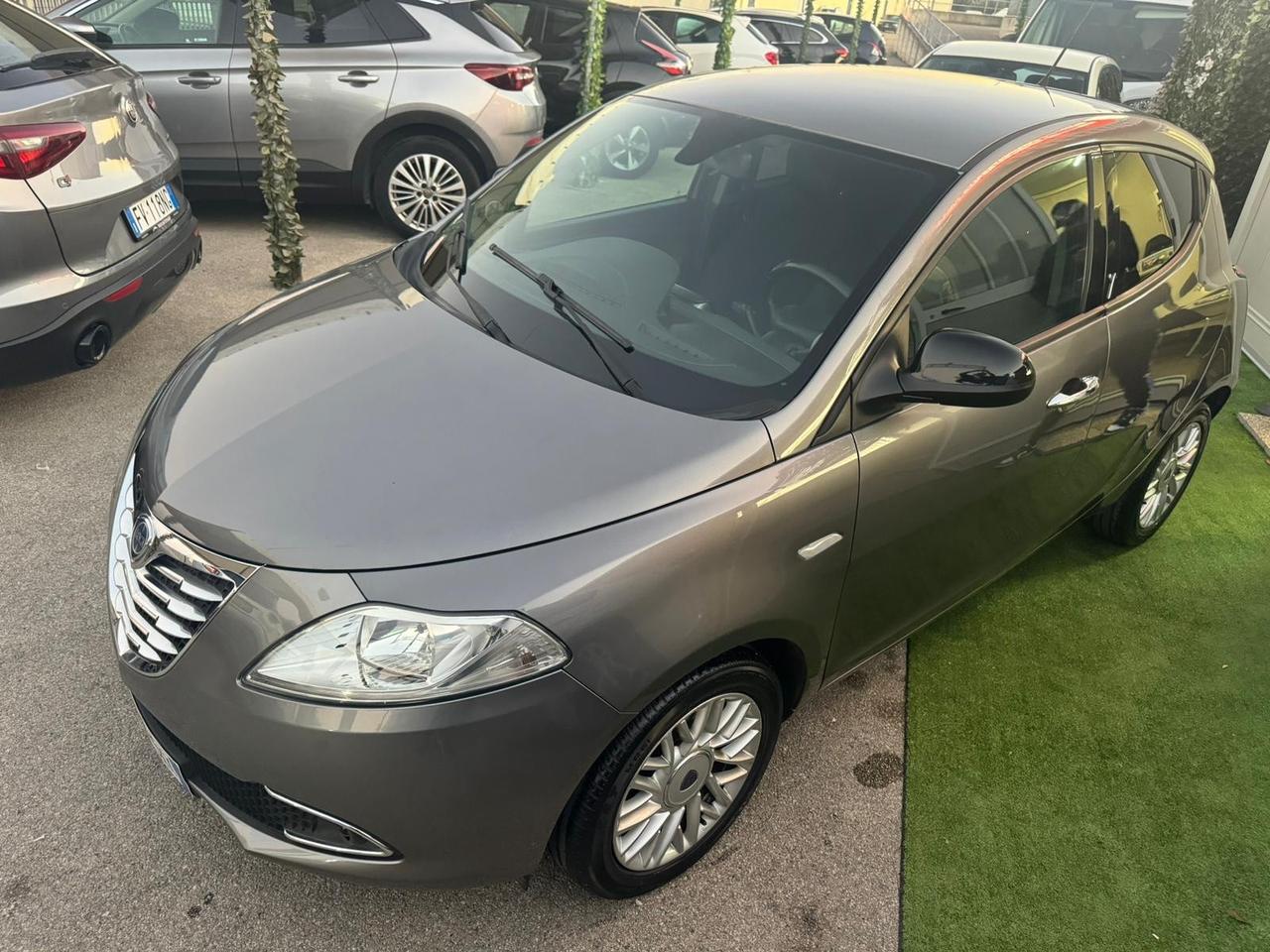 Lancia Ypsilon 1.3 95CV 2015 perfetta garanzia12