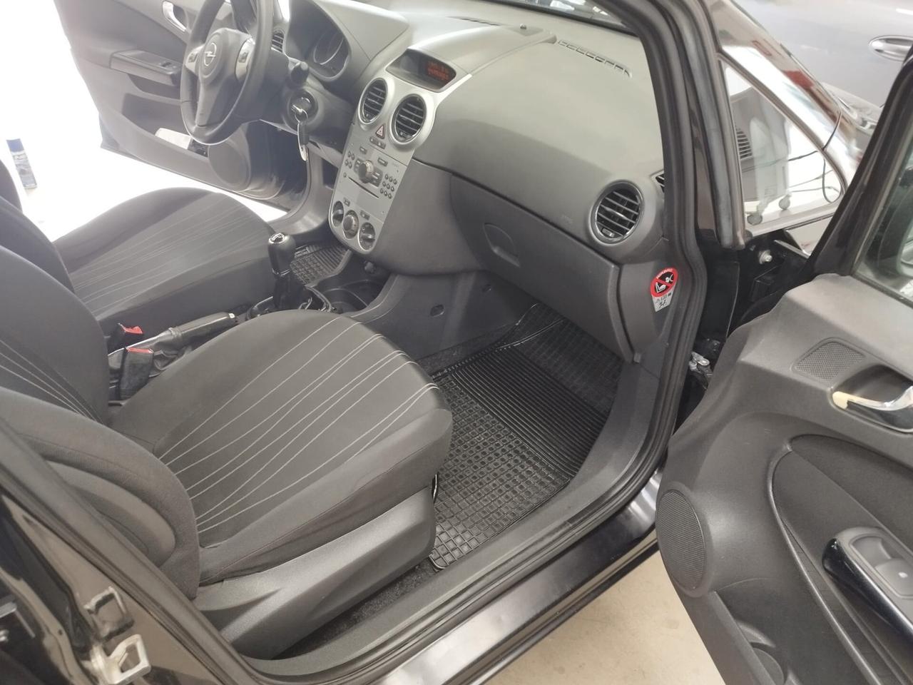 Opel Corsa 1.2 5 porte gpl