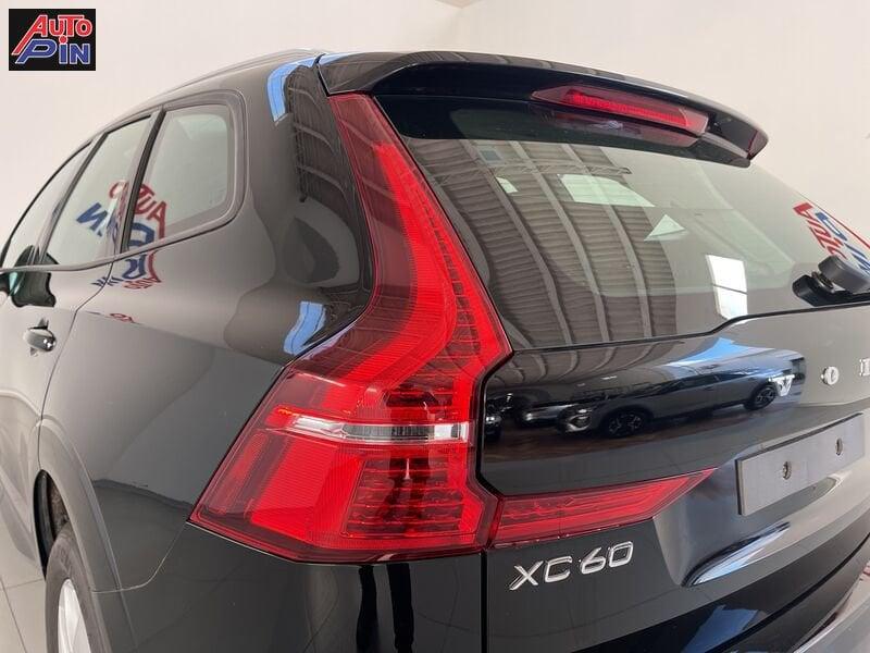 Volvo XC60 B4 (d) AWD Geartronic Business Hybrid