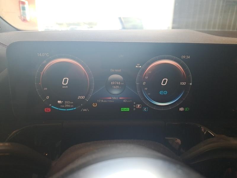 MERCEDES-BENZ EQA 250 PREMIUM PLUS