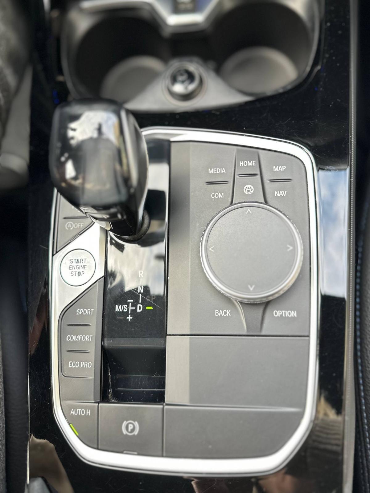 Bmw 118 118d 5p. Msport