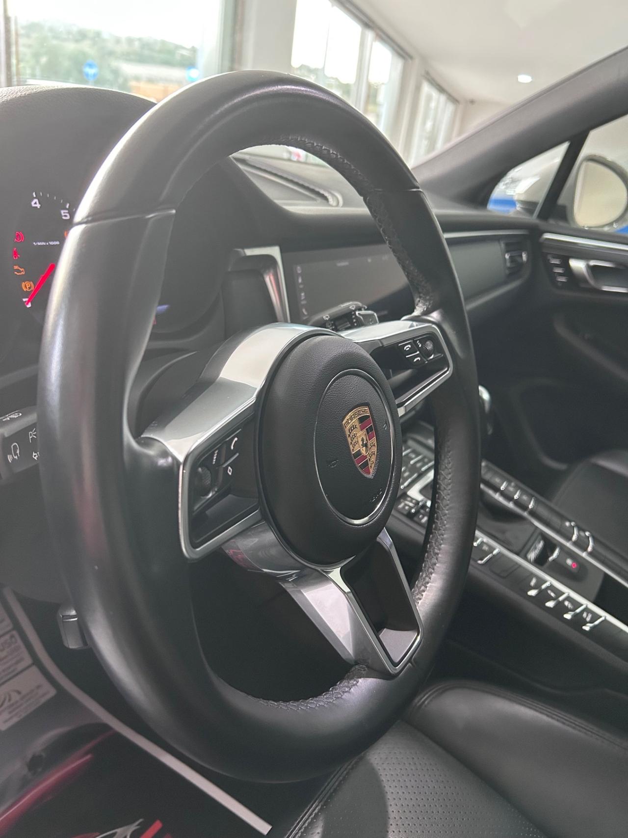 Porsche Macan 2.0 allestimento Full