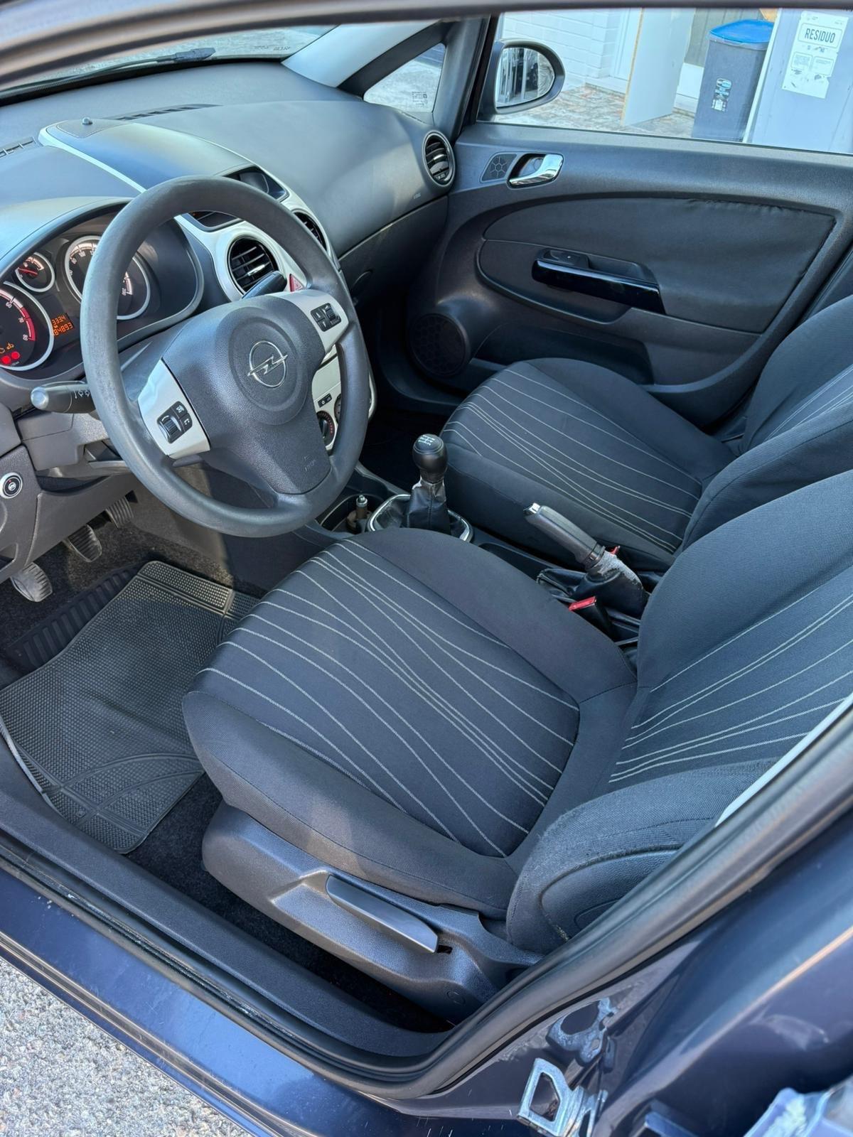 Opel Corsa 1.2 - GPL - NEOPATENTATI