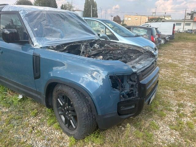LAND ROVER DEFENDER DANNEGGIATA 110 2.0 SD4 240CV AWD HSE