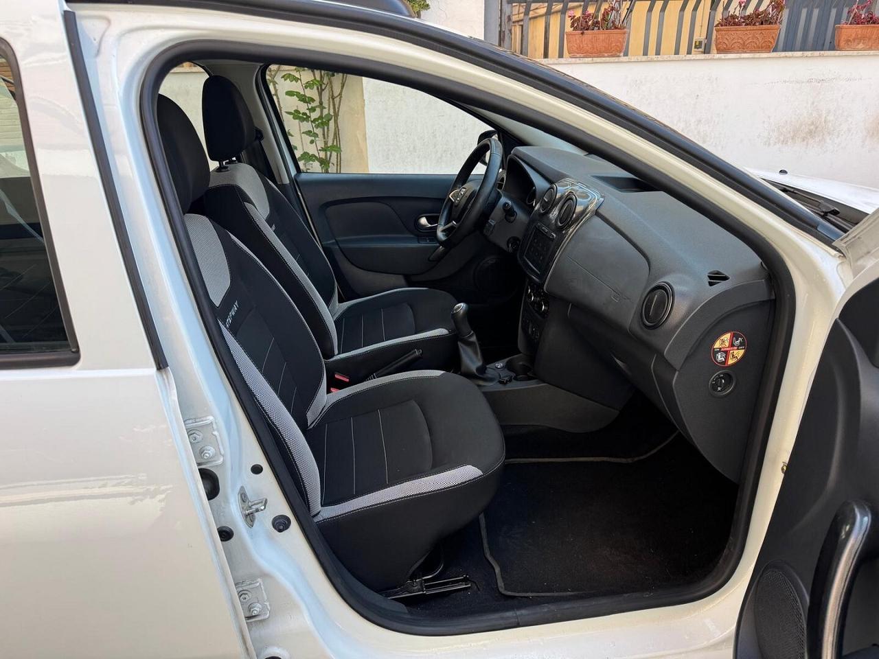 DACIA Sandero Stepway 1.0 TCe 100CV ECO-G 15th Ann