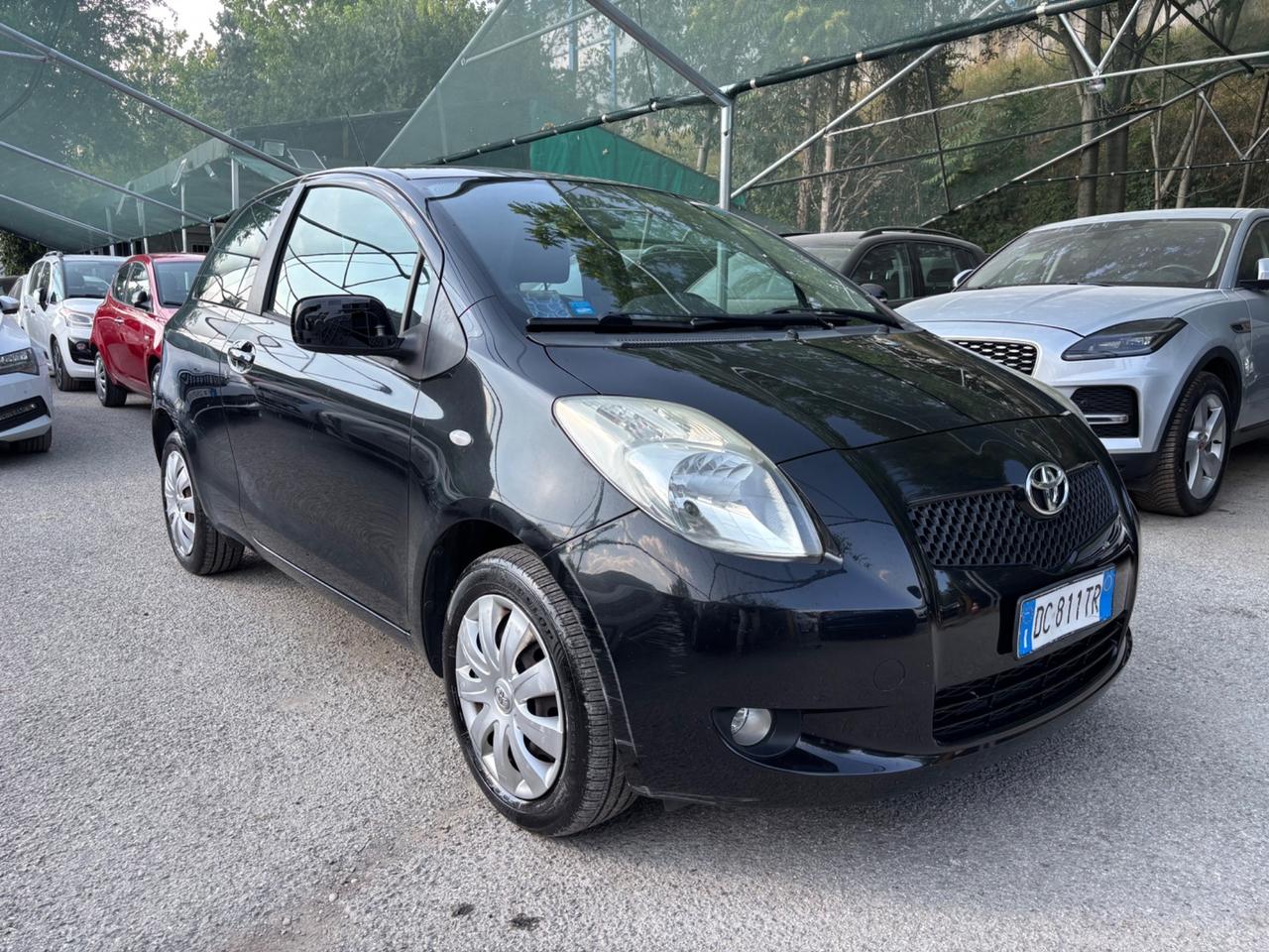 Toyota Yaris 1.3 - 3 porte Luna OK NEOPATENTATI