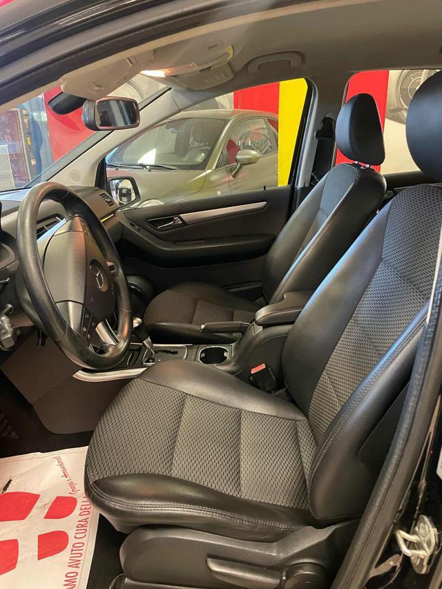 MERCEDES-BENZ B 180 CDI Premium*CAMBIO AUTOMAT/PDC/BLUETOOTH/OK NEO P