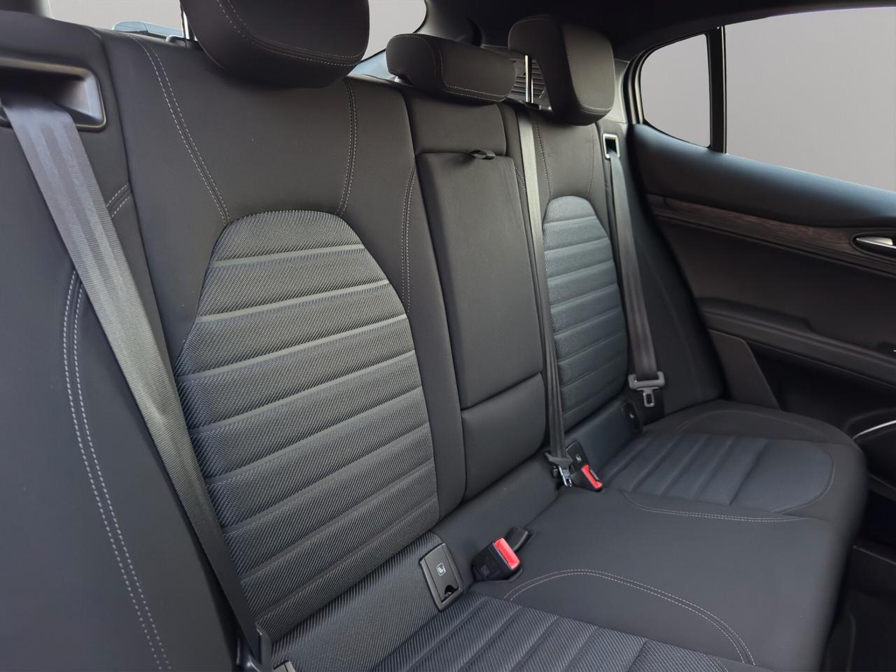 Alfa Romeo Stelvio 2.2 Turbodiesel 190 CV AT8 Q4 Business
