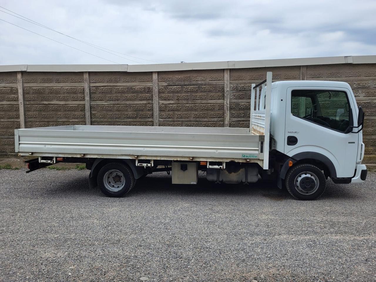 Nissan Cabstar FISSO 100000km