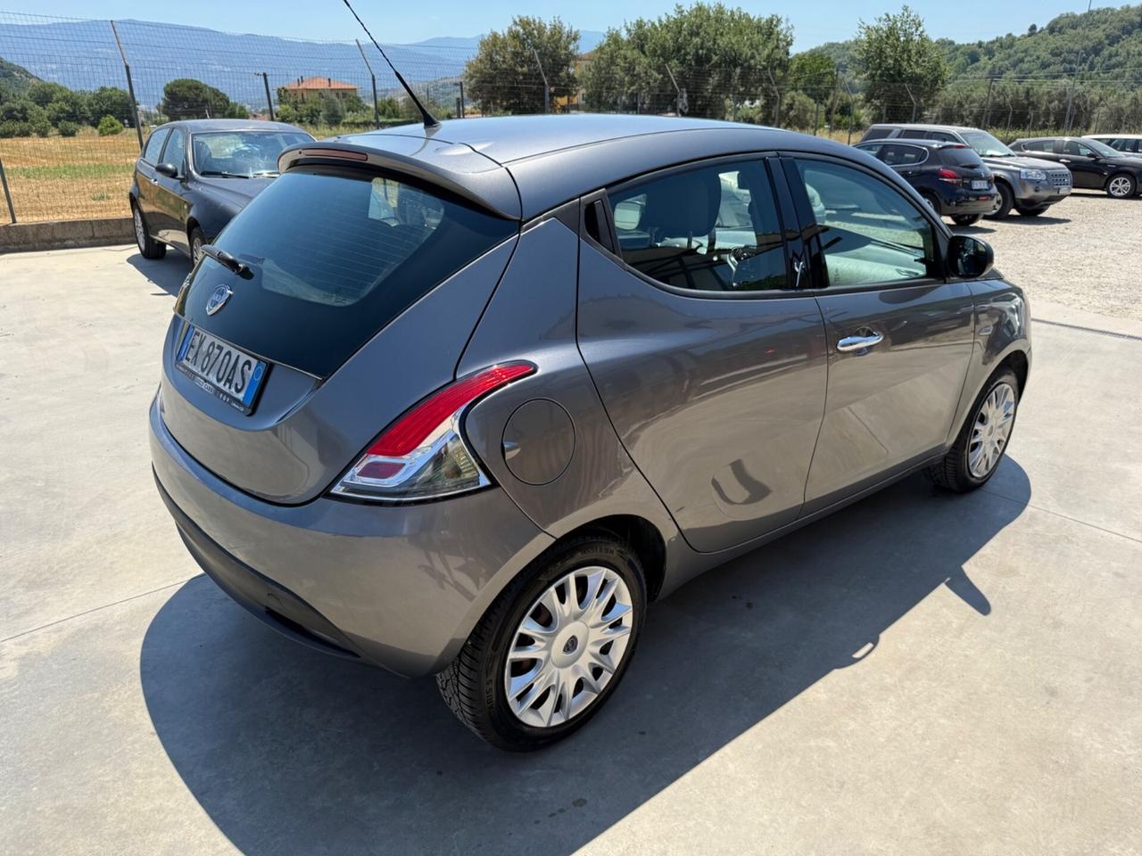 Lancia Ypsilon 1.2 69 CV 5 porte Gold