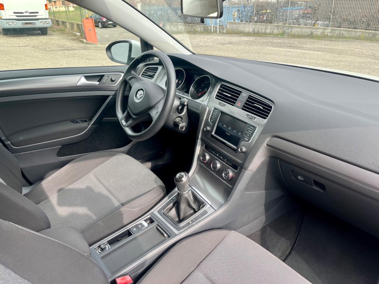 VW Golf 1.6tdi 90cv 2015 59.000km pari al nuovo