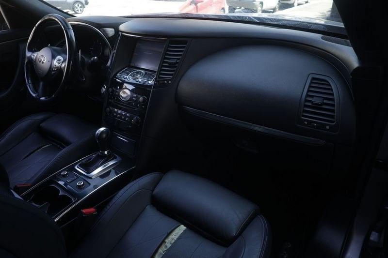 Infiniti QX70 Infiniti QX70 3.0d GT 175KW ANNO 2015