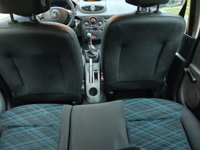 RENAULT Clio 1.2 16V 5 porte Dynamique *uniproprietario*