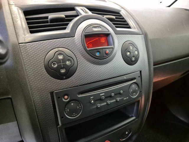 RENAULT Megane Mégane 1.6 16V 5p. - NEOP. - Lim. - Clima