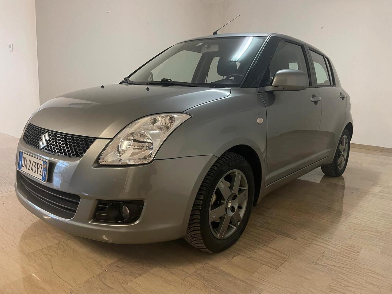 Suzuki Swift 1.3 75 cv