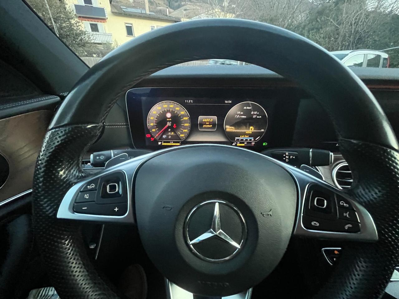 Mercedes-benz E 220 E 220 d 4Matic Auto Premium Plus AMG