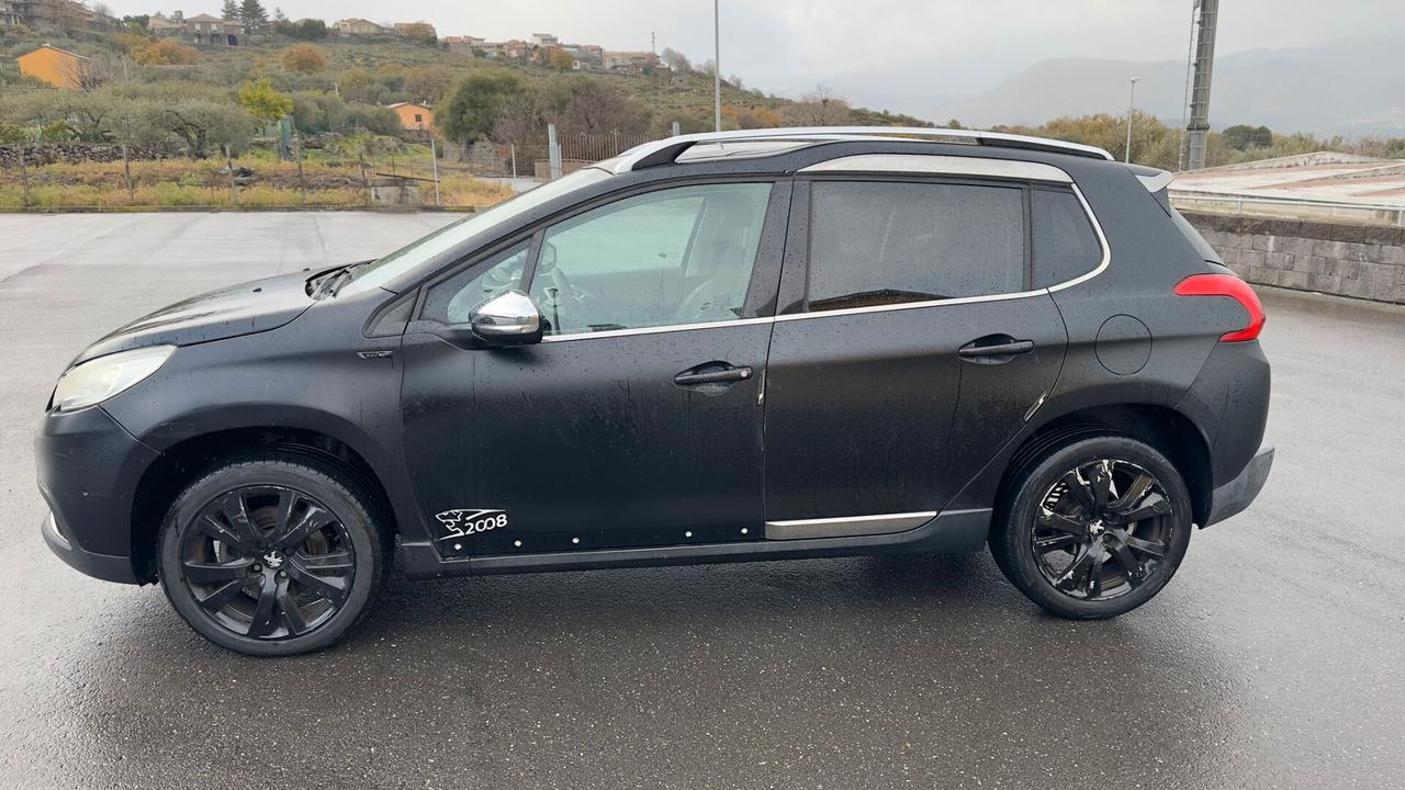 Peugeot 2008 1.2 Turbo benzina CV 130 Black Matt