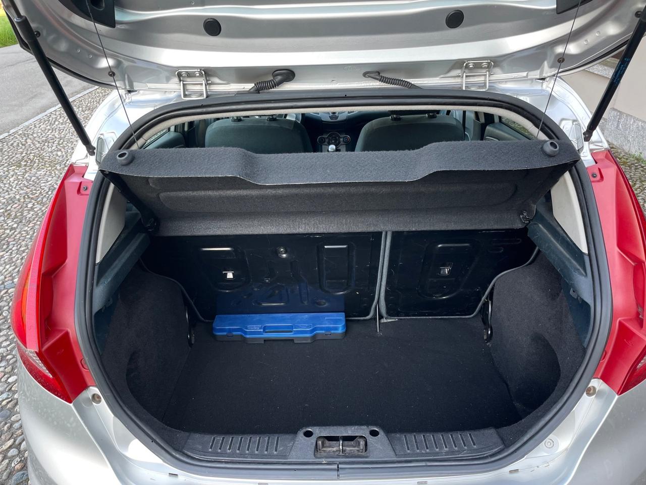 Ford Fiesta 1.2 5 porte Titanium *NEOPATENTATI*