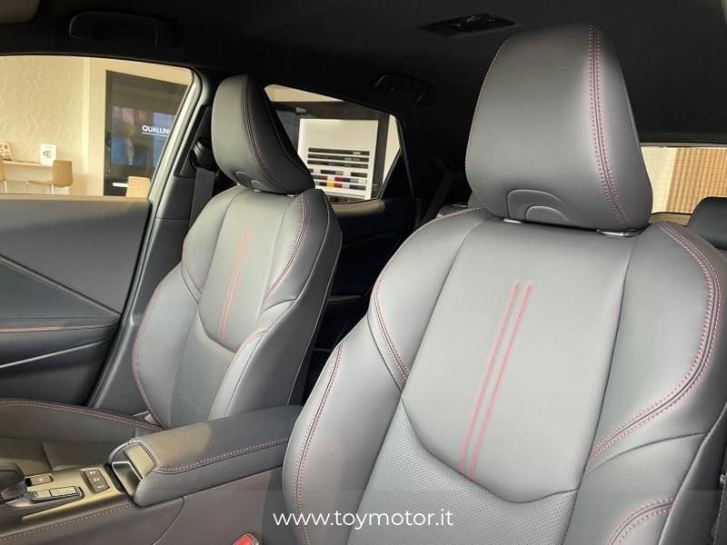 Lexus LBX Hybrid Emotion