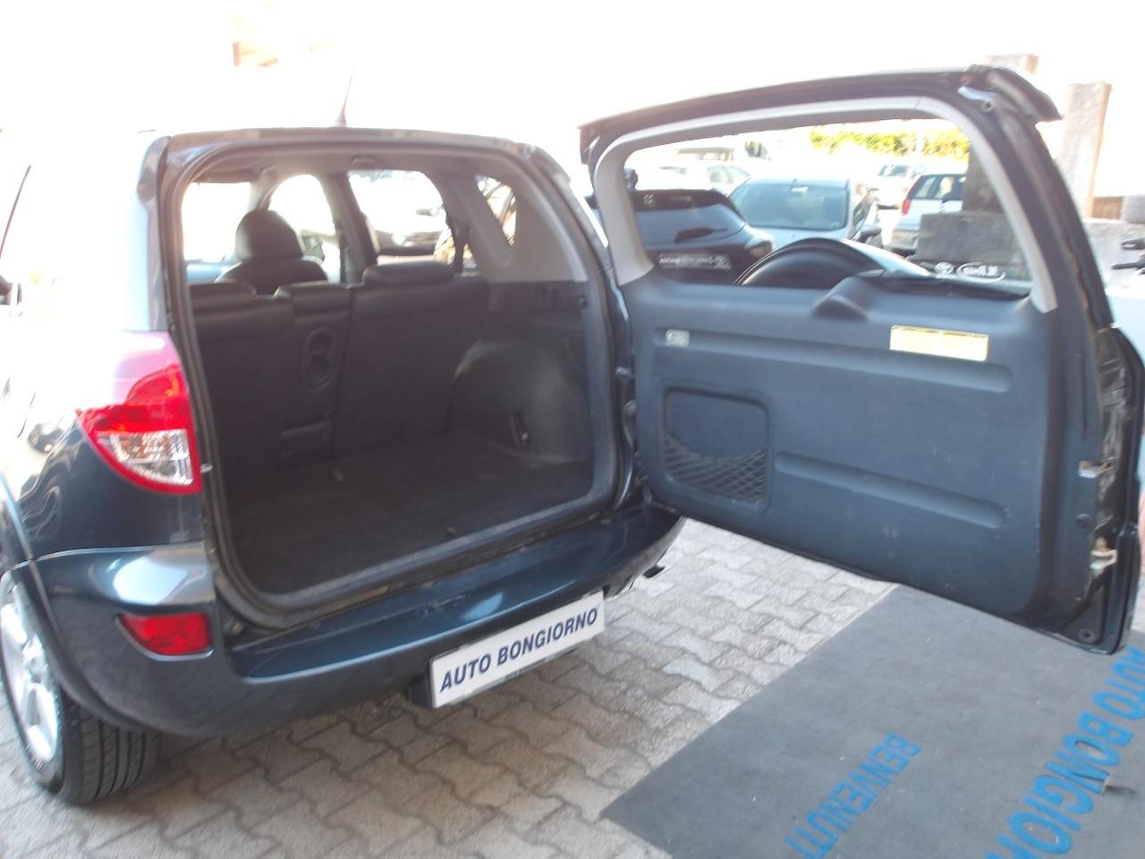 Toyota RAV4 5 Porte RAV4 2.2 d-4d Luxury 177cv
