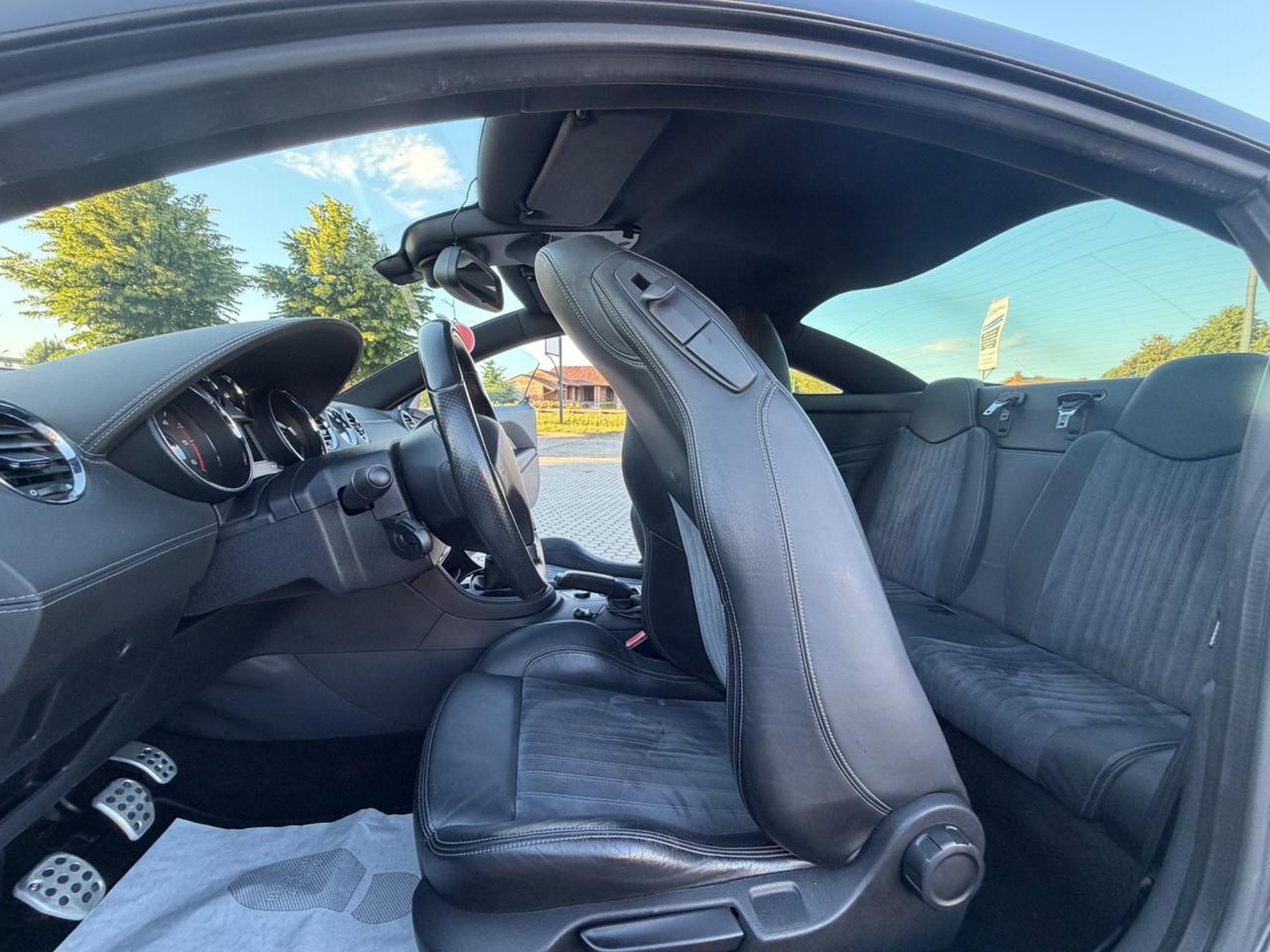 Peugeot RCZ 2.0 HDi 163CV