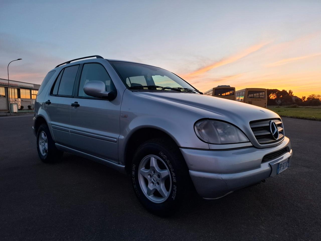 Mercedes-benz ML 270 turbodiesel cat CDI