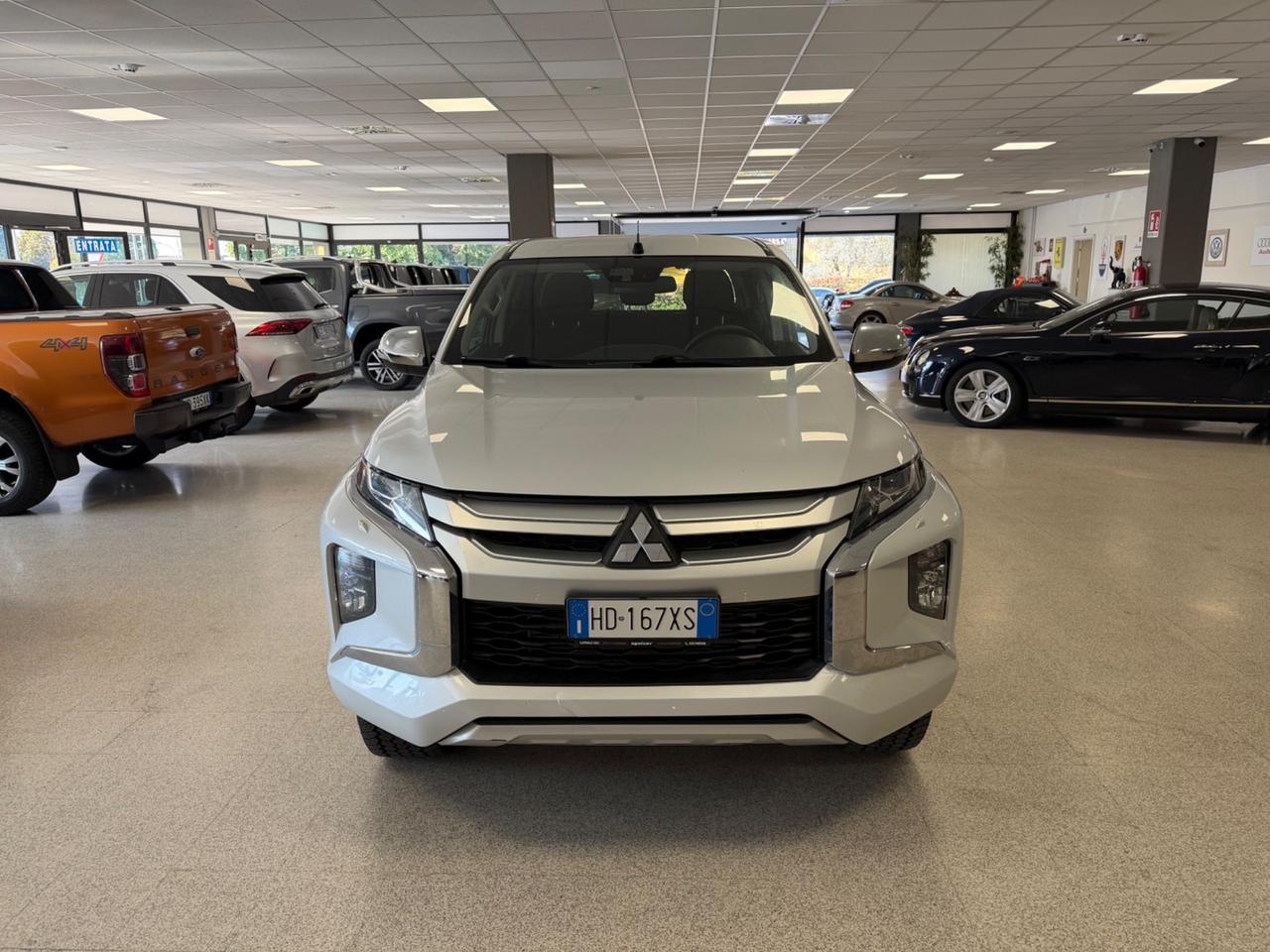 Mitsubishi L200 2.3 D 4x4 Super Select Diamond