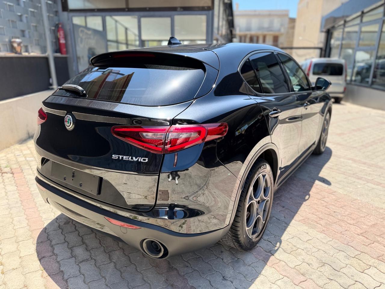 Alfa Romeo Stelvio 2.2 MJT 160 CV Veloce 2023