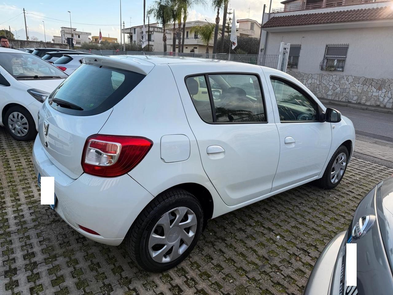 Dacia Sandero 1.5 dCi 8V 75CV Lauréate-2013