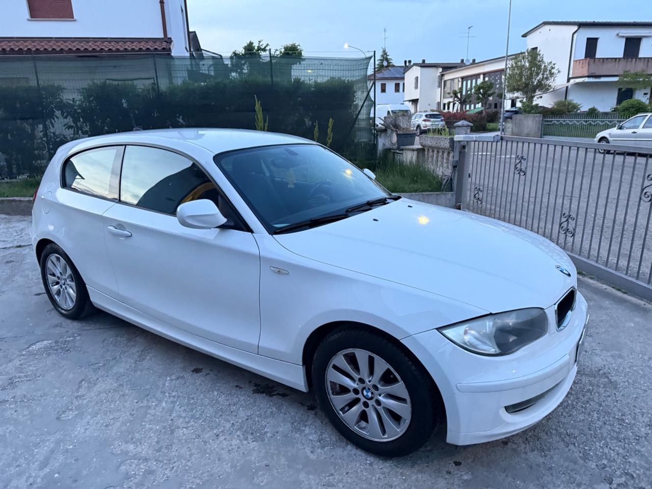 BMW SERIE 1 116D 2.0 DIESEL SOLI 77 MILA KM 09