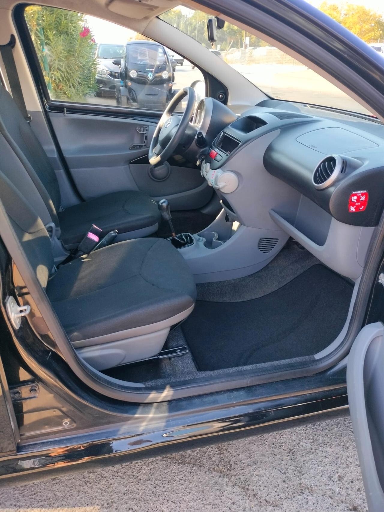 Toyota Aygo 1.0 12V VVT-i 5 porte