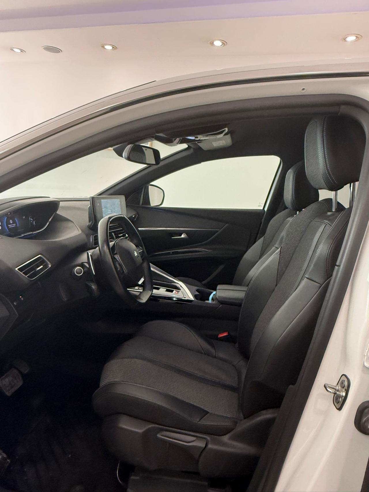 Peugeot 3008 BlueHDi 130 S&S EAT8 Allure Pack 2023