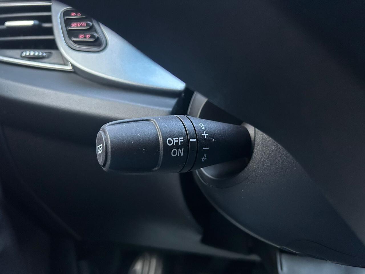 Alfa Giulietta 1.6 MJ 77Kw DISTINCTIVE Km123.-2013