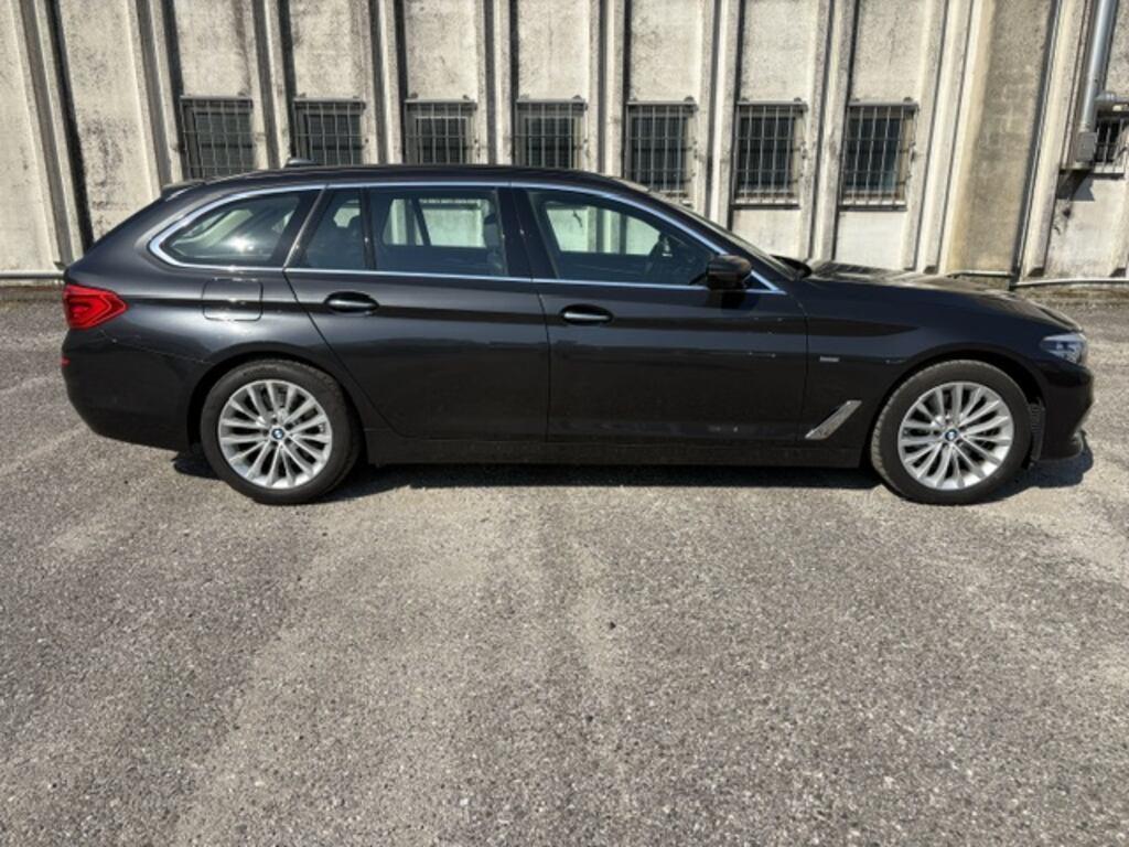 BMW Serie 5 Touring 520 d Luxury xDrive Steptronic