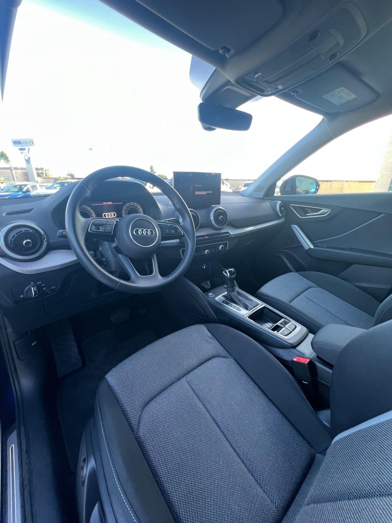 Audi Q2 35 TDI S tronic Business Advanced