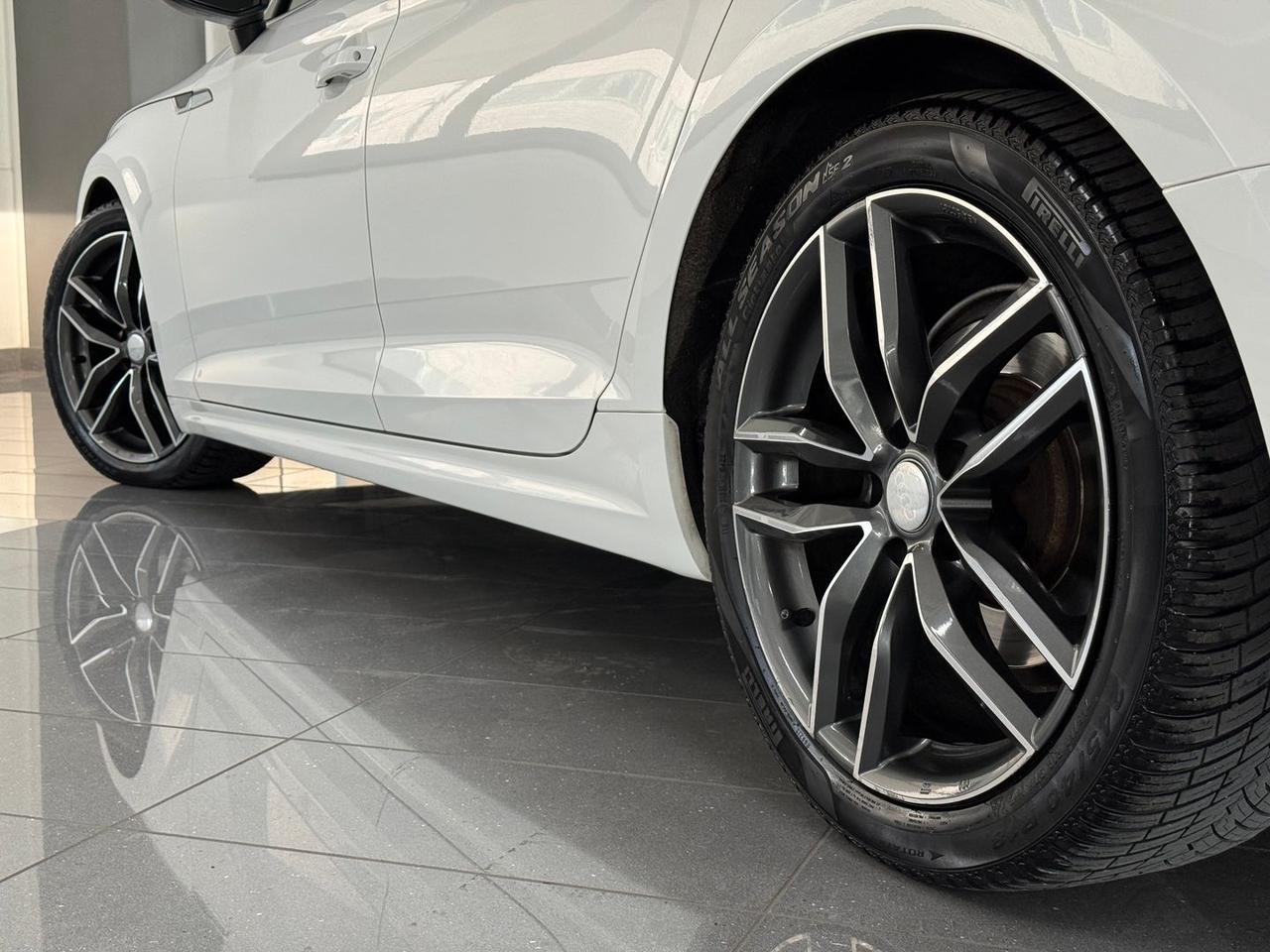 Audi A5 Business Sport 2.0 190 Cv #11479