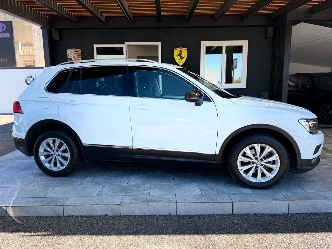 Volkswagen Tiguan 2.0 TDI SCR DSG Business BlueMotion Technology