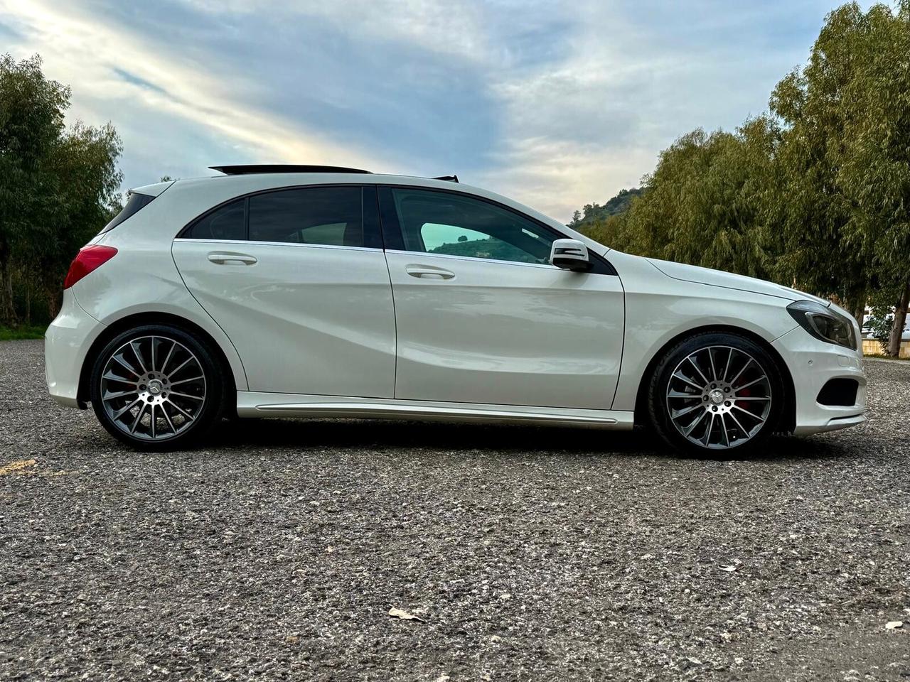 MERCEDES- BENZ A 180 CDI PREMIUM