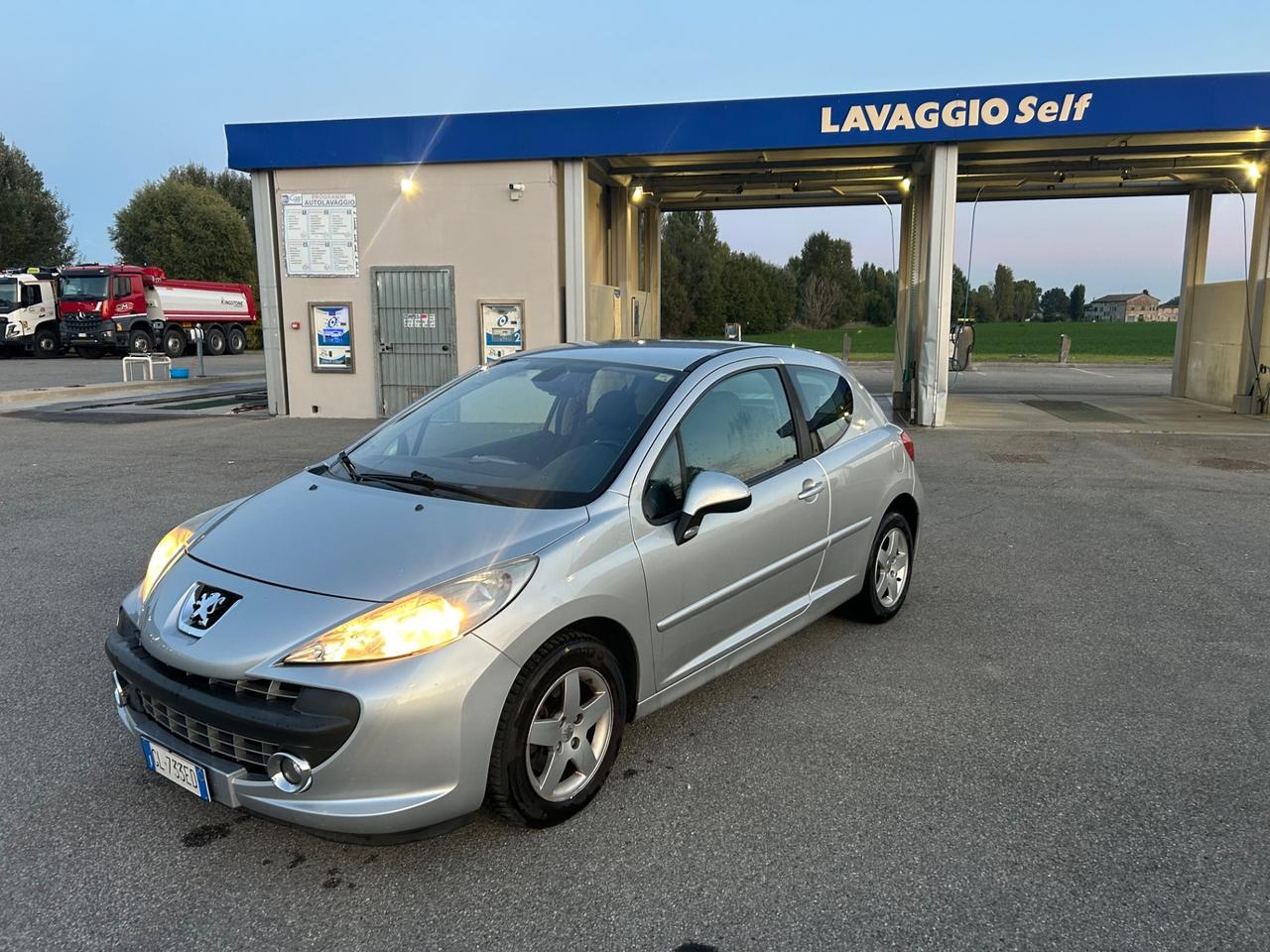 Peugeot 207 1.4 8V 75CV 5p. Active