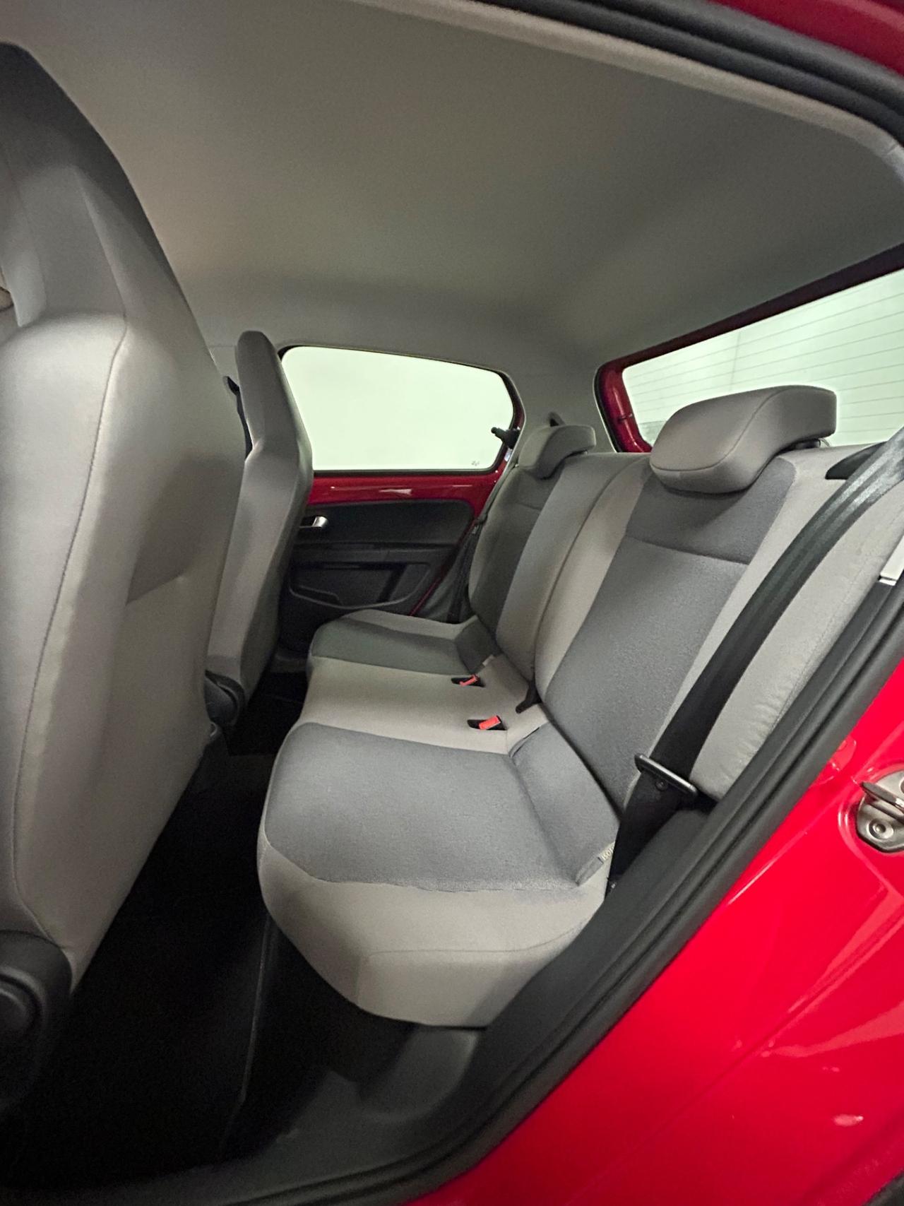 Volkswagen up! Cross 1.0 75 CV 5p. Solo 30mila km!
